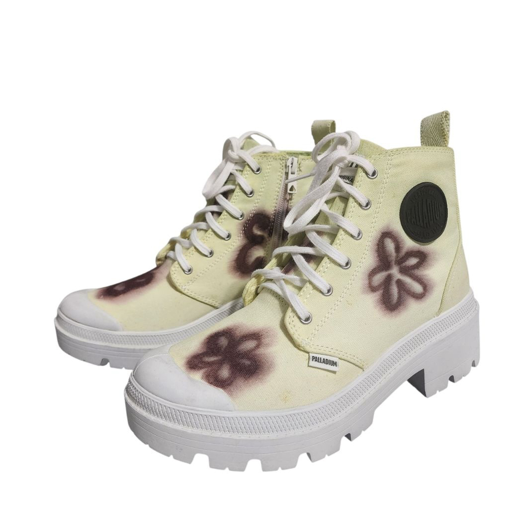 Palladium High Top Sneakers Size 7.5 Hand Painted Design. New